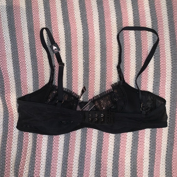 Victoria Secret Push up Bra - Picture 2 of 4